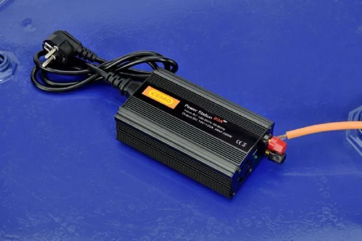 Cemo Netzgerät 230 VAC 13,8 VDC 30 A