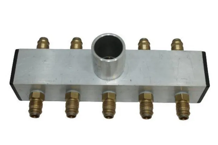 Wilms Fugenkreuzsystem mit 10 Schnellverschlusskupplungen