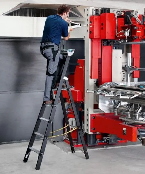 ZARGES Schwerlaststehleiter Z600m. 1x4 Sprossen, AH 3,10m